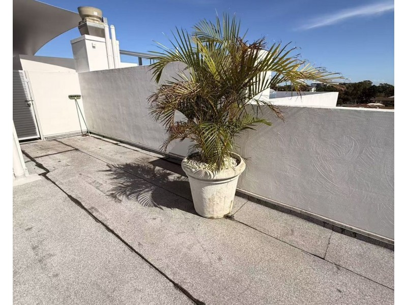 24/1 MCNAUGHTON STREET, Redcliffe QLD 4020