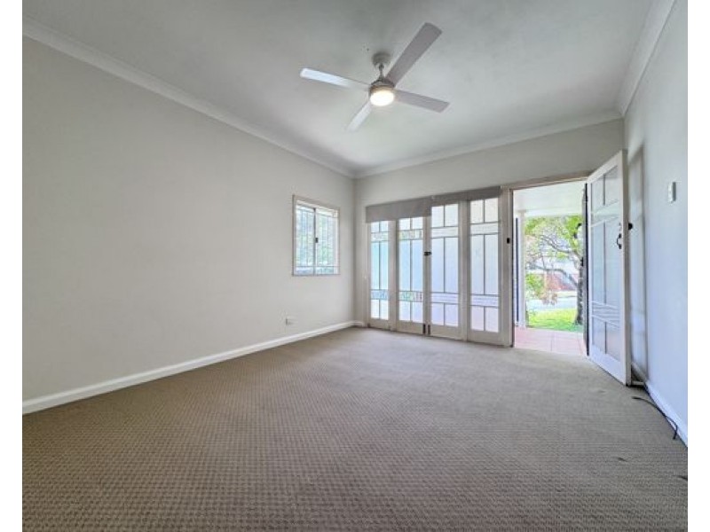 19 Paten Street, North Ipswich QLD 4305