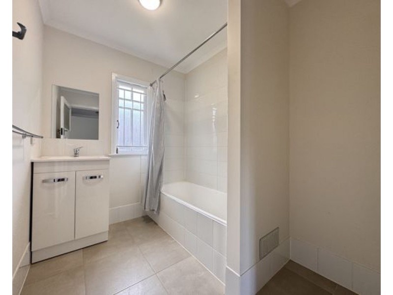 19 Paten Street, North Ipswich QLD 4305