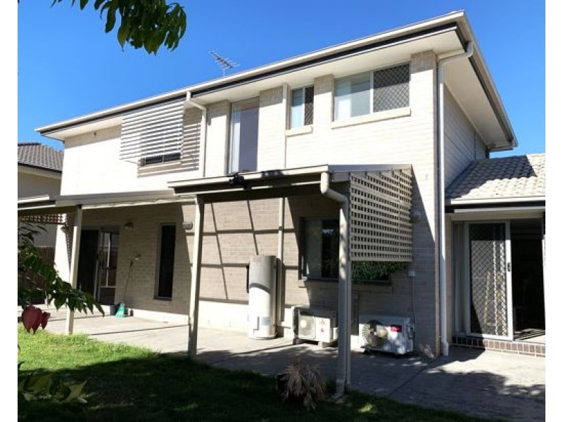 2/40 Old Logan Road, Camira QLD 4300