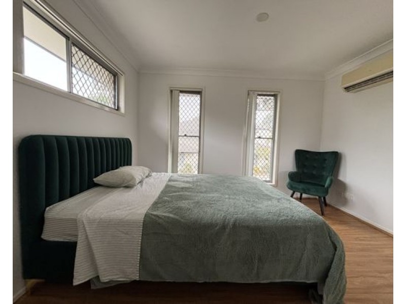 2/40 Old Logan Road, Camira QLD 4300