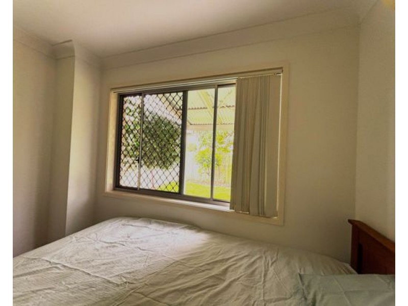 2/40 Old Logan Road, Camira QLD 4300