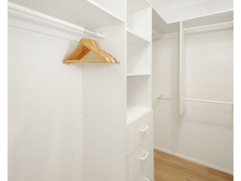 1/68 Armadale Street, St Lucia QLD 4067