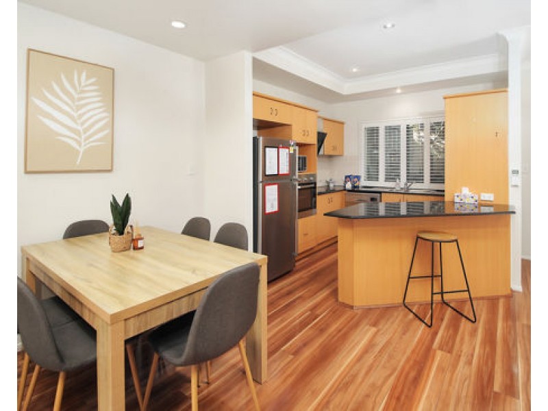 1/68 Armadale Street, St Lucia QLD 4067