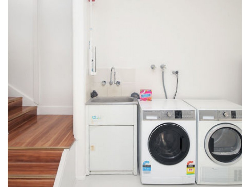 1/68 Armadale Street, St Lucia QLD 4067