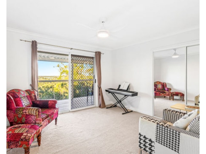 70 Tamworth Drive, Helensvale QLD 4212