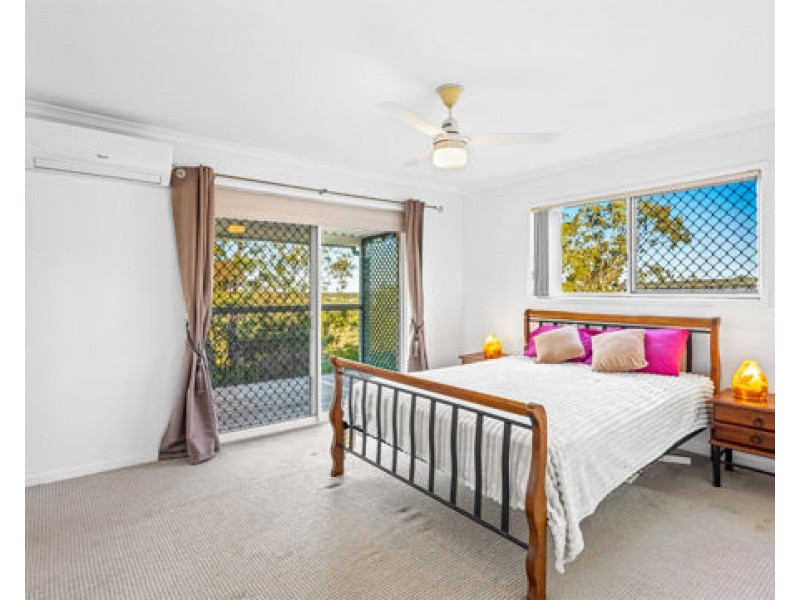 70 Tamworth Drive, Helensvale QLD 4212