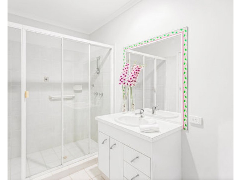 70 Tamworth Drive, Helensvale QLD 4212