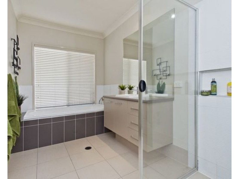 40 NIGHTJAR DRIVE, Upper Coomera QLD 4209