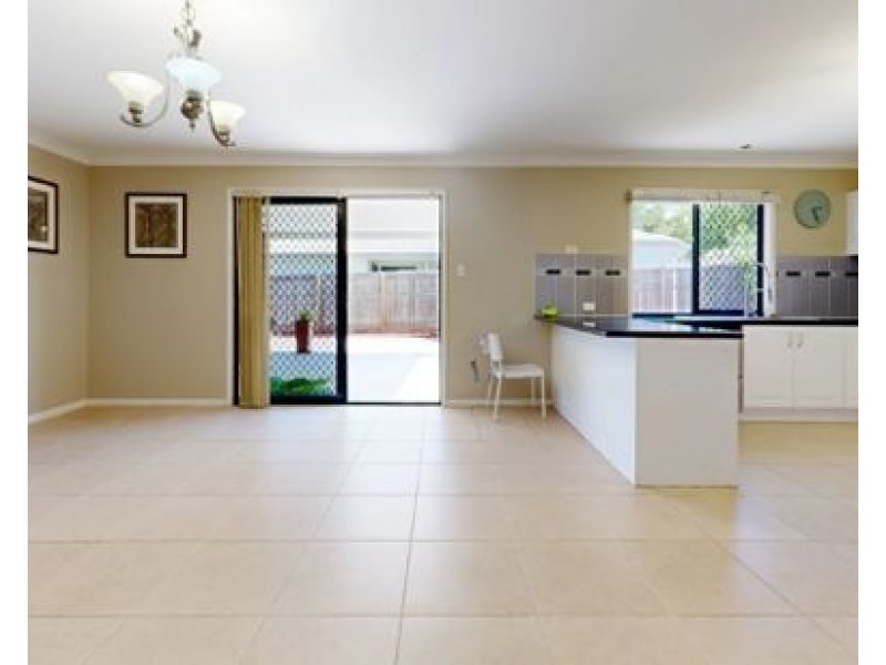 28 Injune Cct, Calamvale QLD 4116