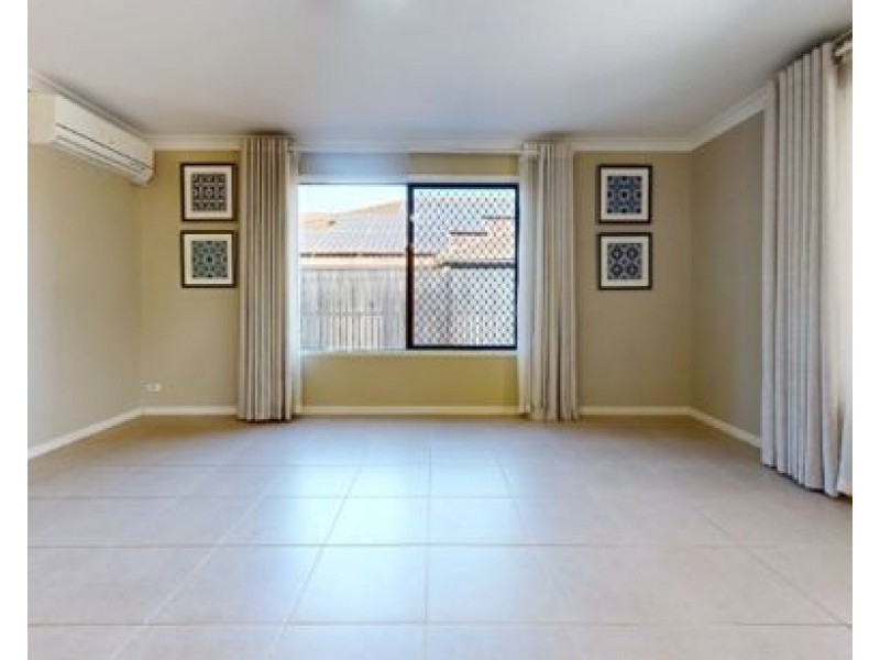 28 Injune Cct, Calamvale QLD 4116