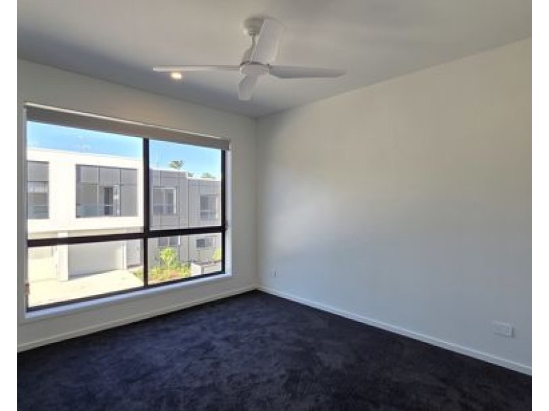 3/27 Byrne st, Bundamba QLD 4304