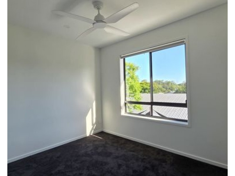 3/27 Byrne st, Bundamba QLD 4304