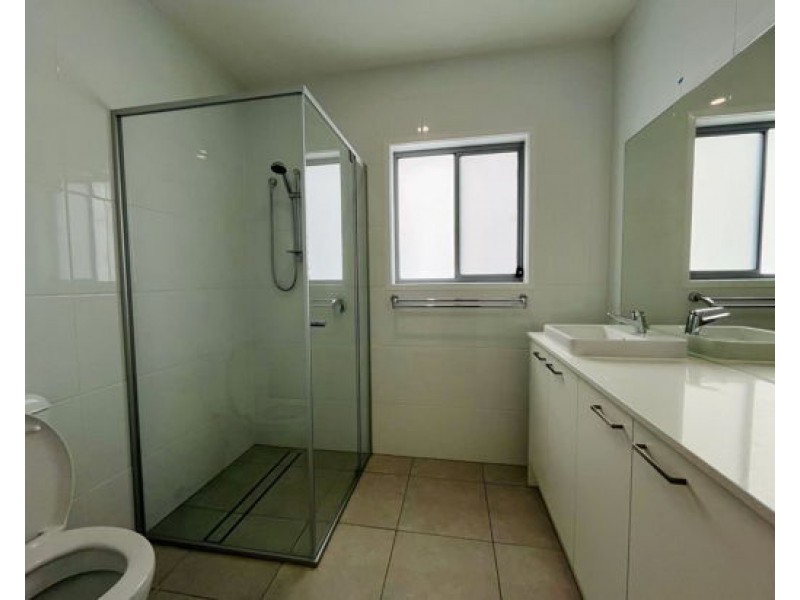 9 A-B-C Barbeth Road, Greenbank QLD 4124