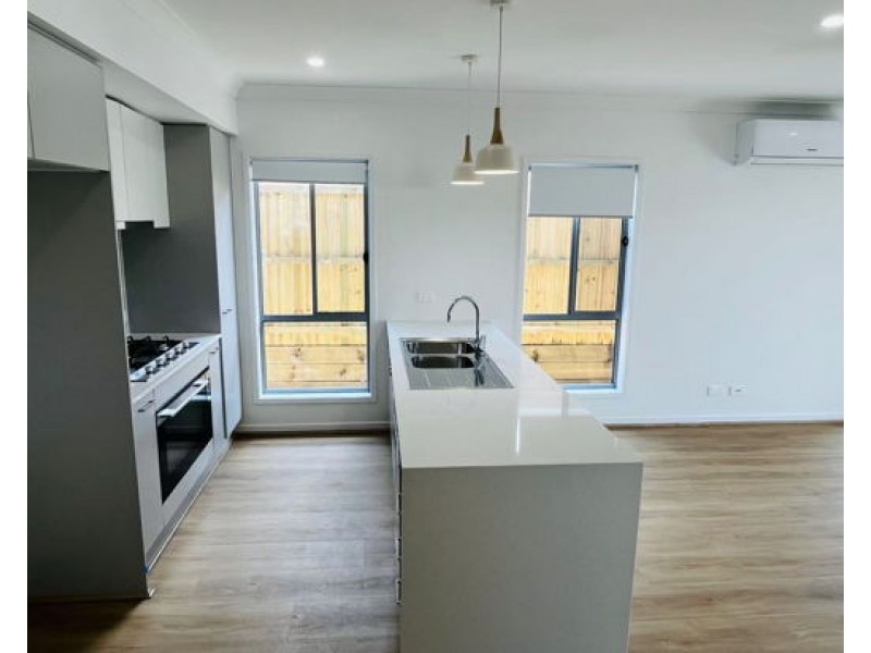 9 A-B-C Barbeth Road, Greenbank QLD 4124