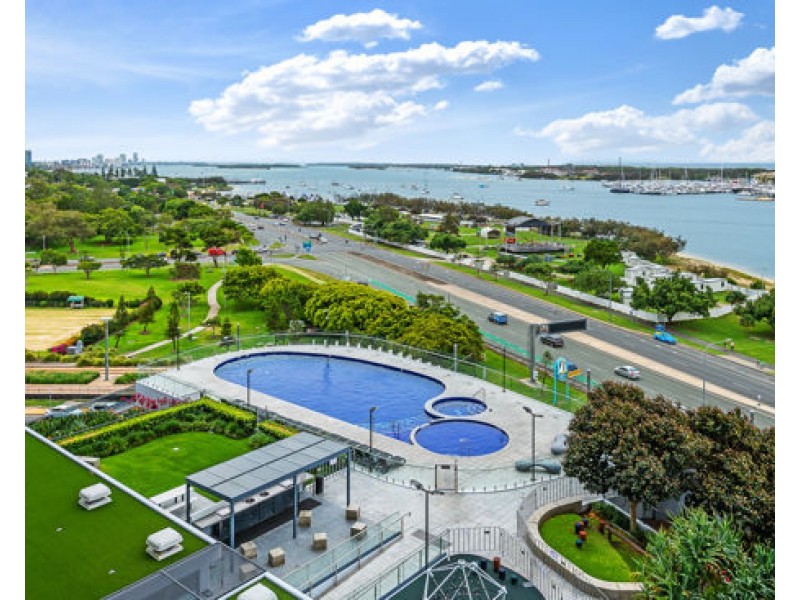 1009/2 Como Crescent, Southport QLD 4215