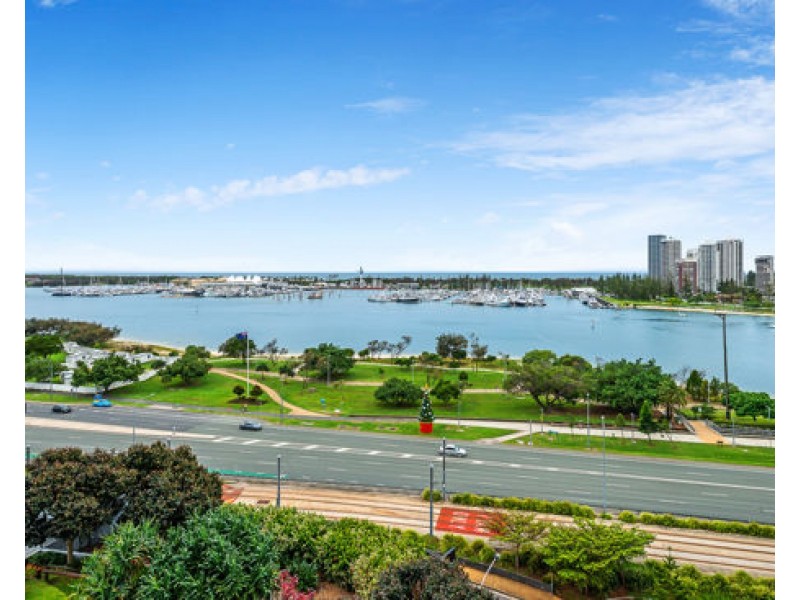1009/2 Como Crescent, Southport QLD 4215