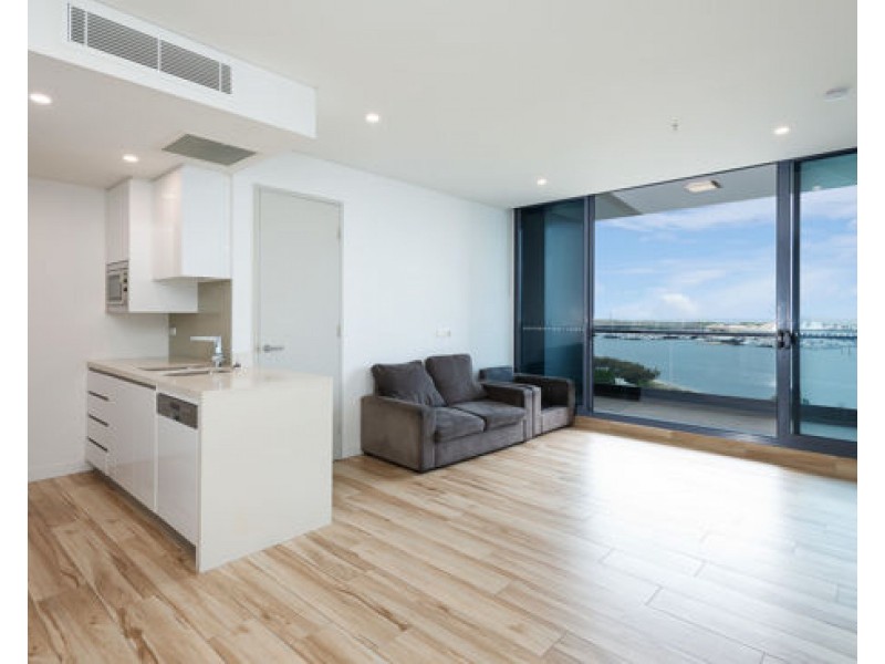 1009/2 Como Crescent, Southport QLD 4215