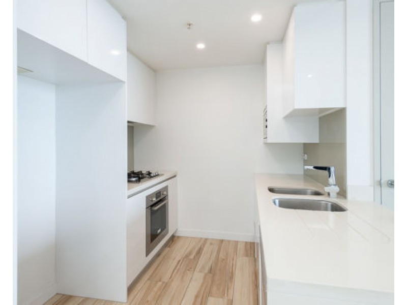 1009/2 Como Crescent, Southport QLD 4215