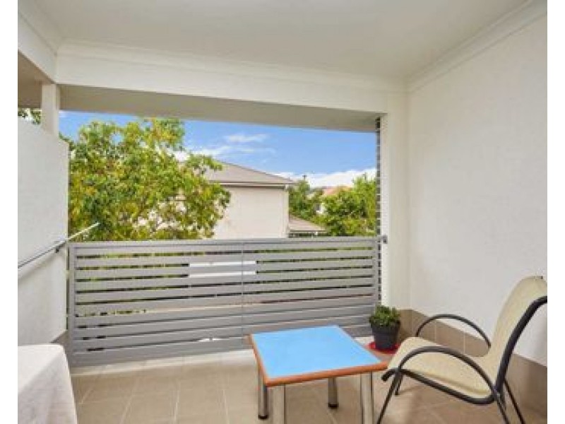 9/131 McAuley Parade, Pacific Pines QLD 4211