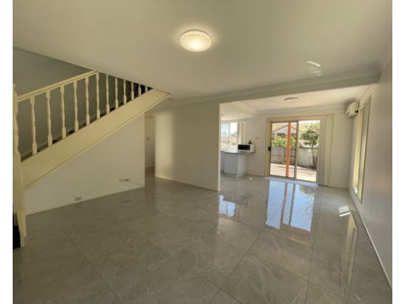 18/134 Hill Rd, Runcorn QLD 4113