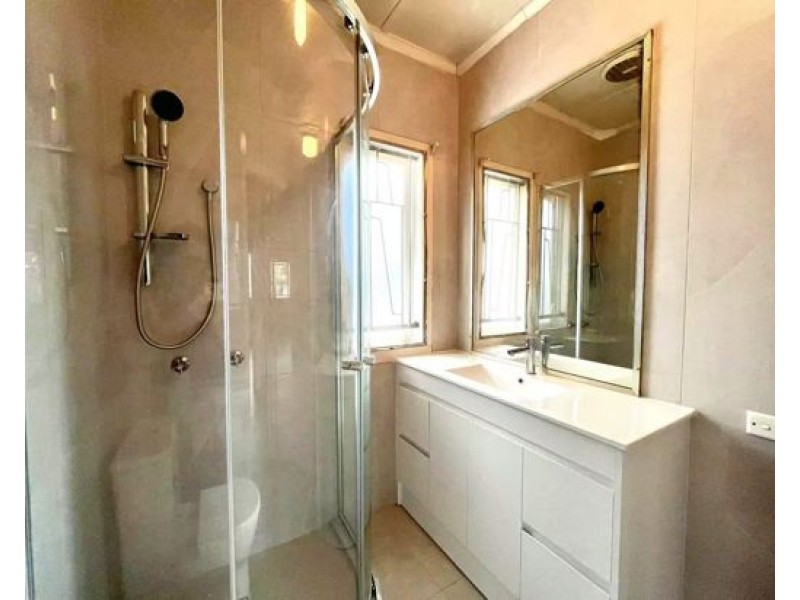 74 Rosedale S, Coopers Plains QLD 4108