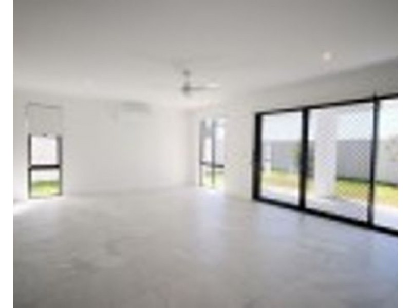 17 Splendid Close, Pallara QLD 4110