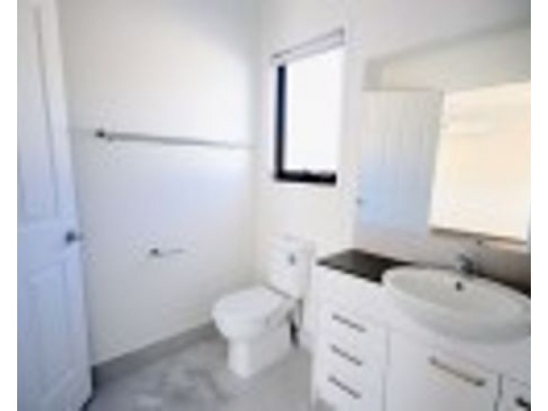 17 Splendid Close, Pallara QLD 4110