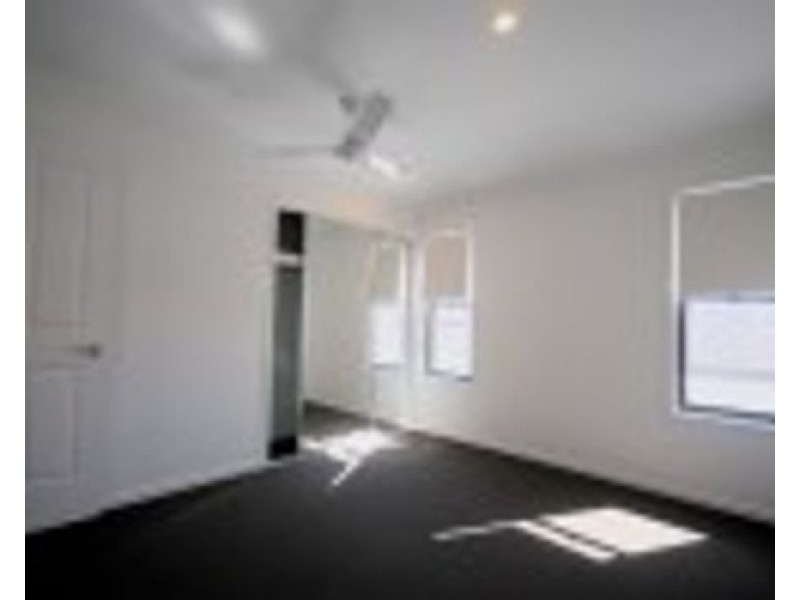 17 Splendid Close, Pallara QLD 4110