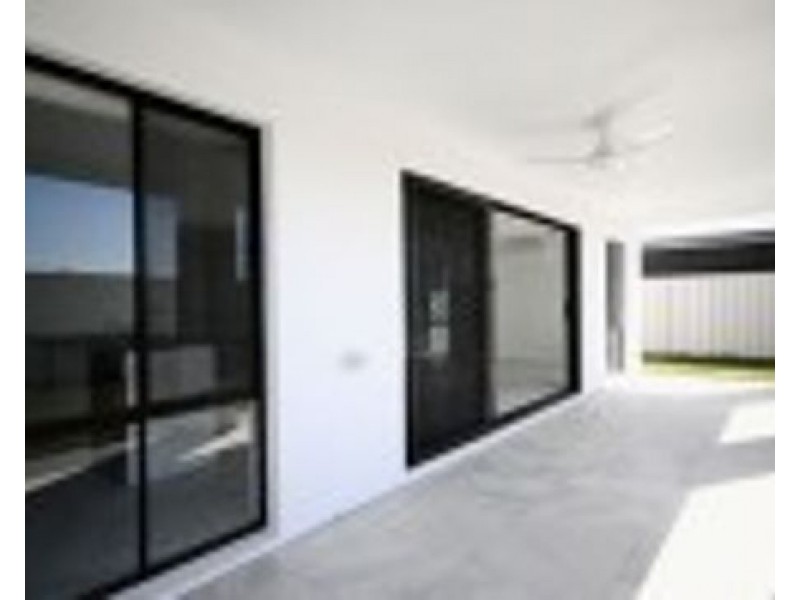 17 Splendid Close, Pallara QLD 4110