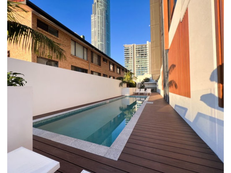 34/18 REMEMBRANCE DRIVE, Surfers Paradise QLD 4217