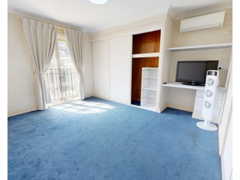 3 Joynt St, Hamilton QLD 4007