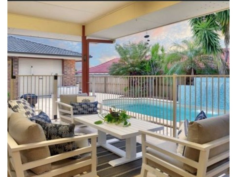 30 Lindfield St, Parkinson QLD 4115