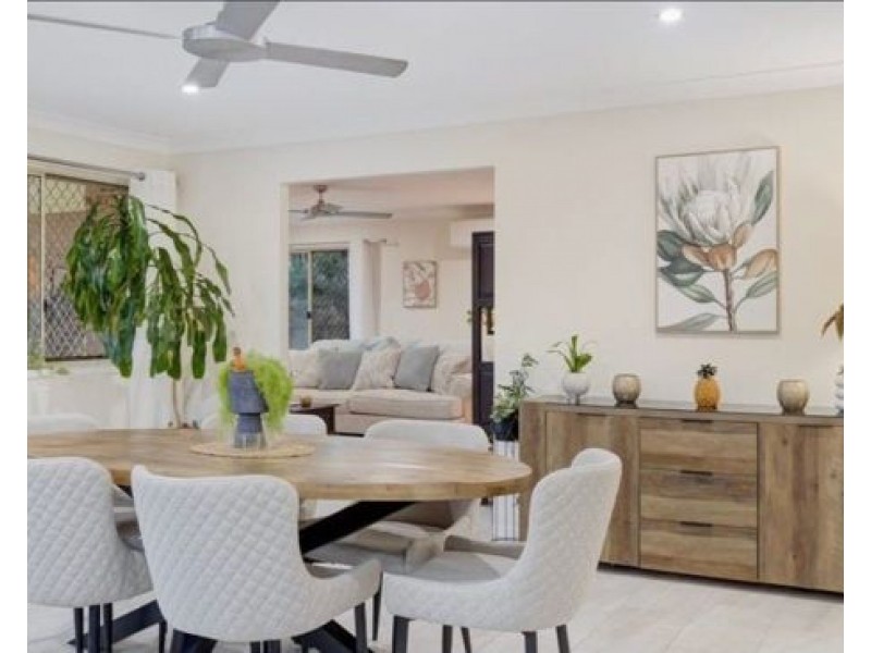 30 Lindfield St, Parkinson QLD 4115