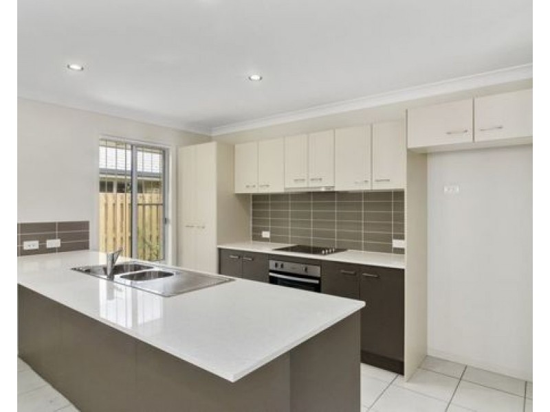 18 Vista Crescent, Pimpama QLD 4209