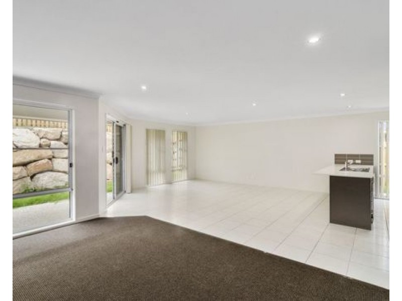 18 Vista Crescent, Pimpama QLD 4209