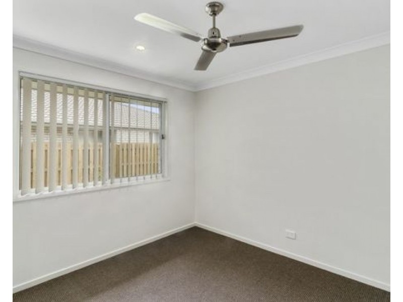 18 Vista Crescent, Pimpama QLD 4209