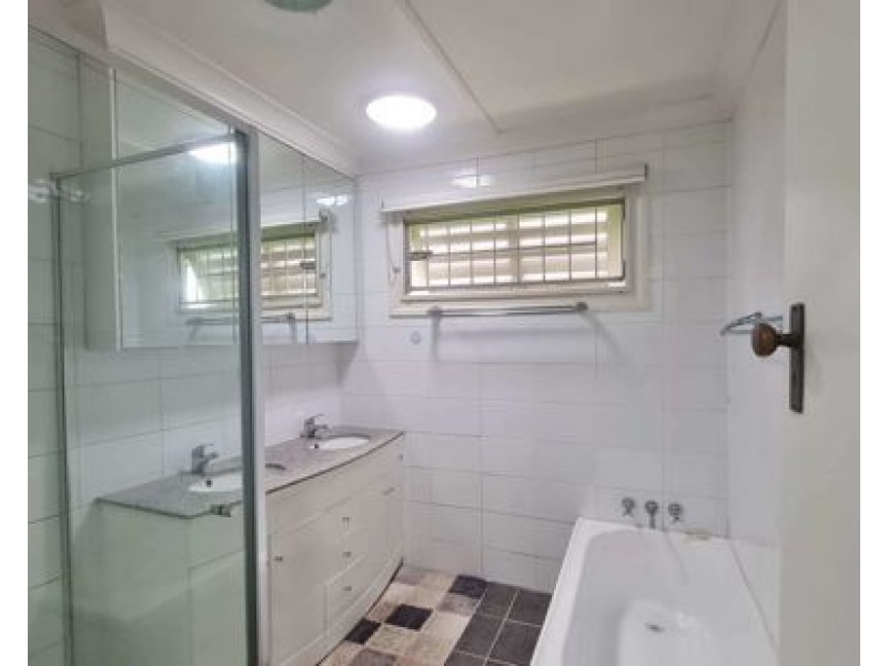 43 Henry Street, Chermside QLD 4032