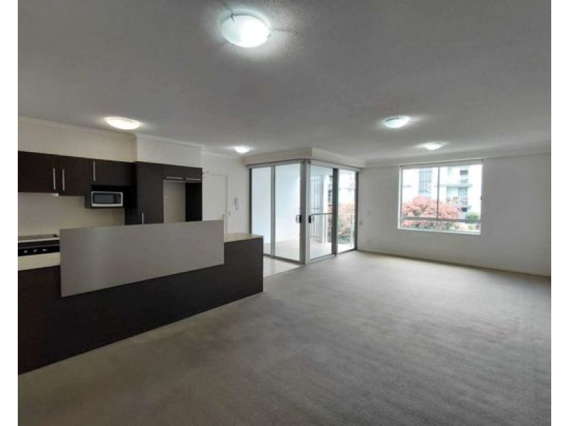 5204 12-14 Executive Dr, Burleigh Waters, Burleigh Waters QLD 4220