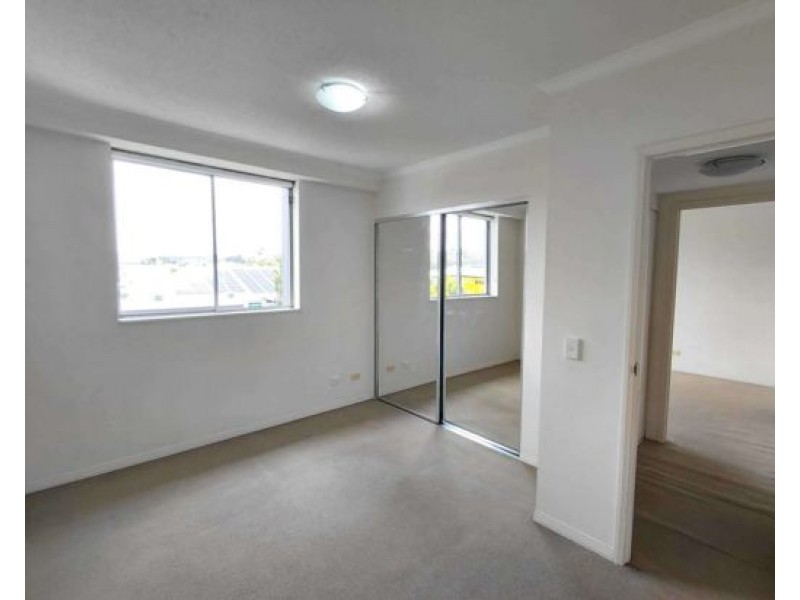 5204 12-14 Executive Dr, Burleigh Waters, Burleigh Waters QLD 4220