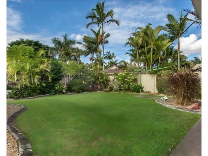 4 Mattes Place, Meadowbrook QLD 4131