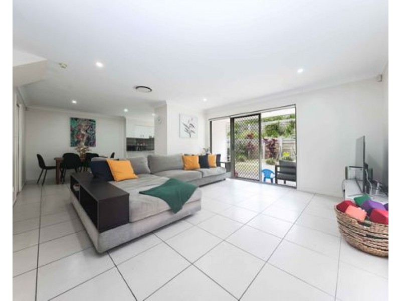 28 20 Kianawah Road South, Manly West QLD 4179