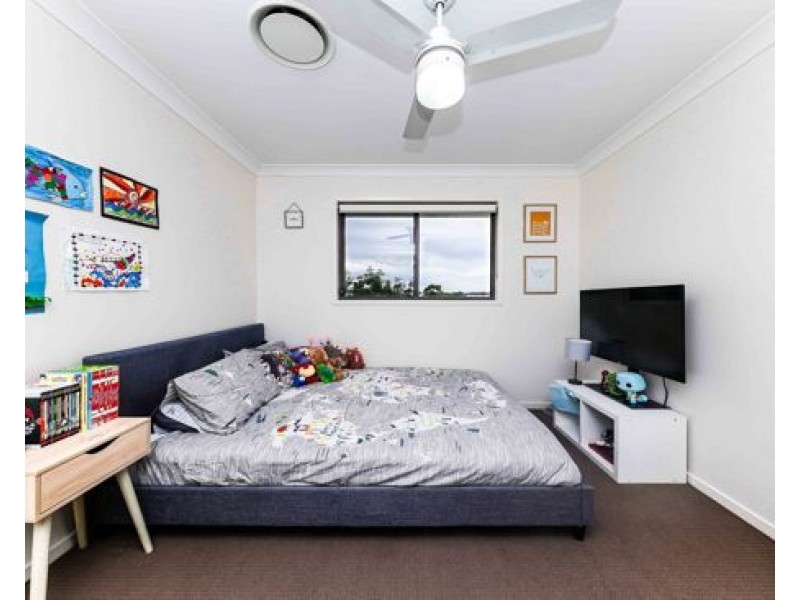 28 20 Kianawah Road South, Manly West QLD 4179