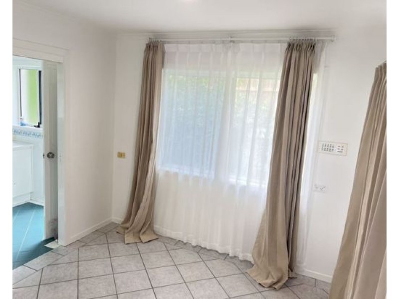 9 Aldrin Ave, Benowa QLD 4217