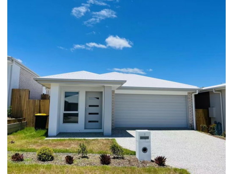 7 A-B-C Barbeth Rd, Greenbank QLD 4124