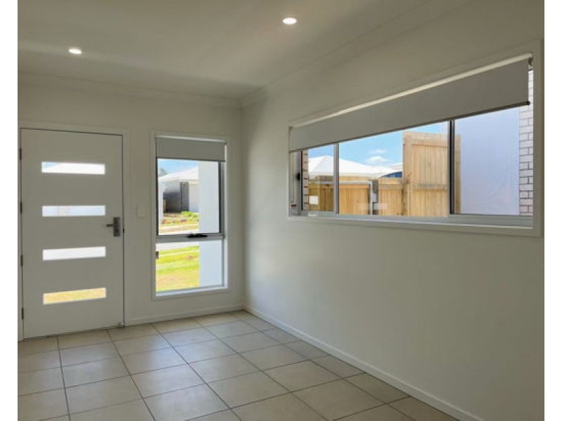 7 A-B-C Barbeth Rd, Greenbank QLD 4124