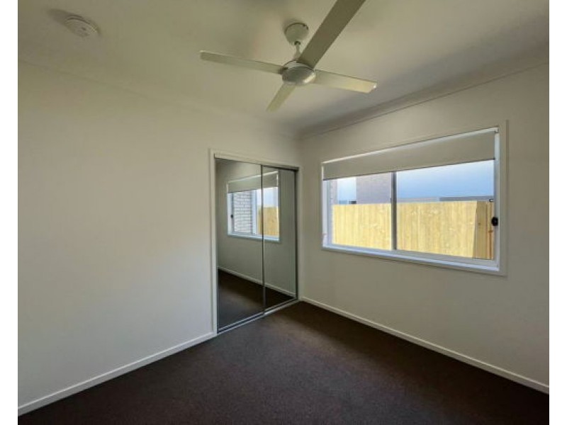 7 A-B-C Barbeth Rd, Greenbank QLD 4124