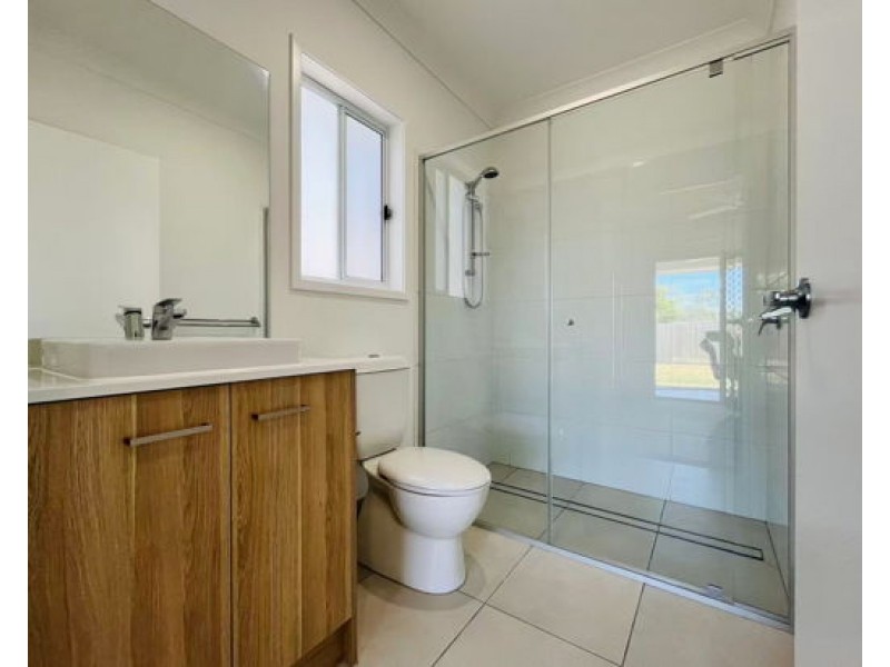 7 A-B-C Barbeth Rd, Greenbank QLD 4124