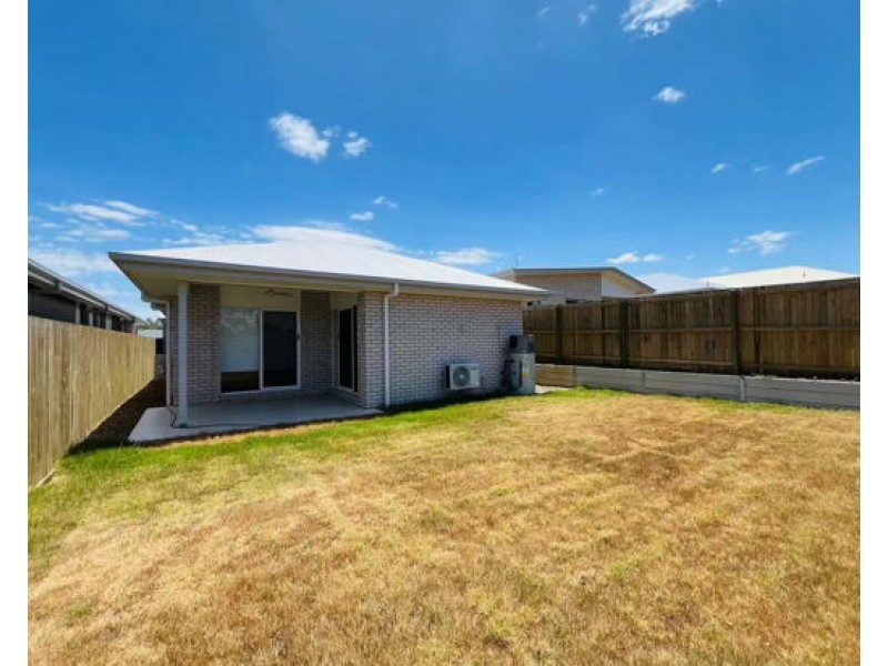 7 A-B-C Barbeth Rd, Greenbank QLD 4124