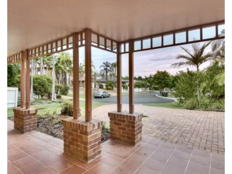 Cleveland Place, Stretton QLD 4116